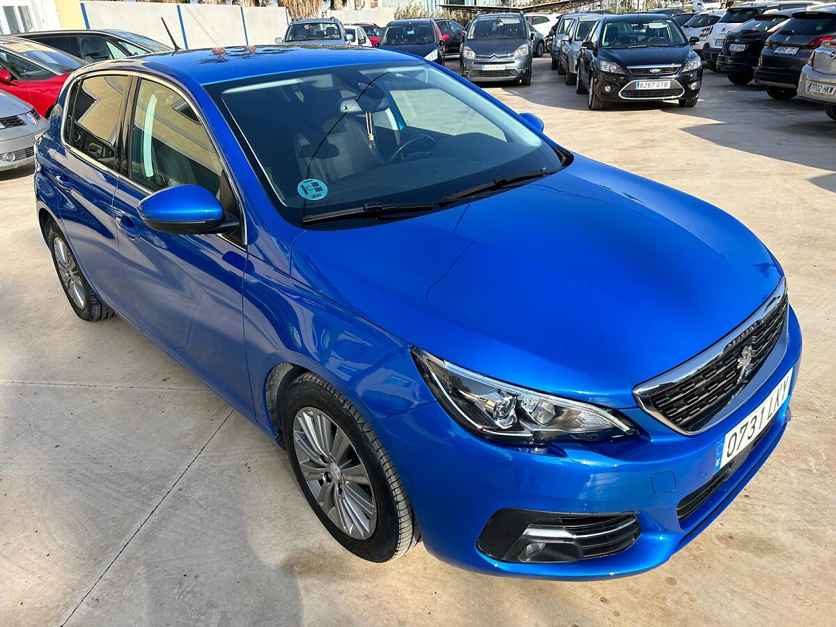 PEUGEOT 308 ALLURE 1.2 PURETECH AUTO SPANISH LHD IN SPAIN 31000 MILES SUPER 2020